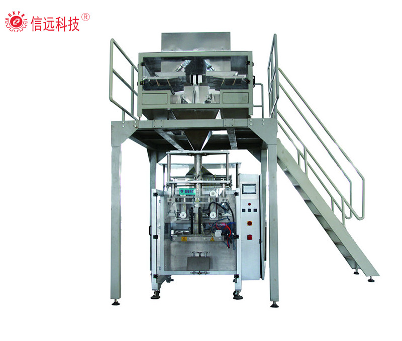 Vertical animal feed packing machine