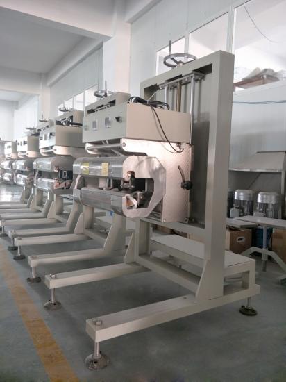 Folded bag heat sealing machine