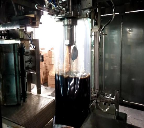 Automatic liquid bag packing machine for 10-50kg big bag heavy bag animal oil 