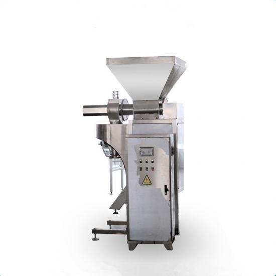 Water soluble fertilizer packing machine